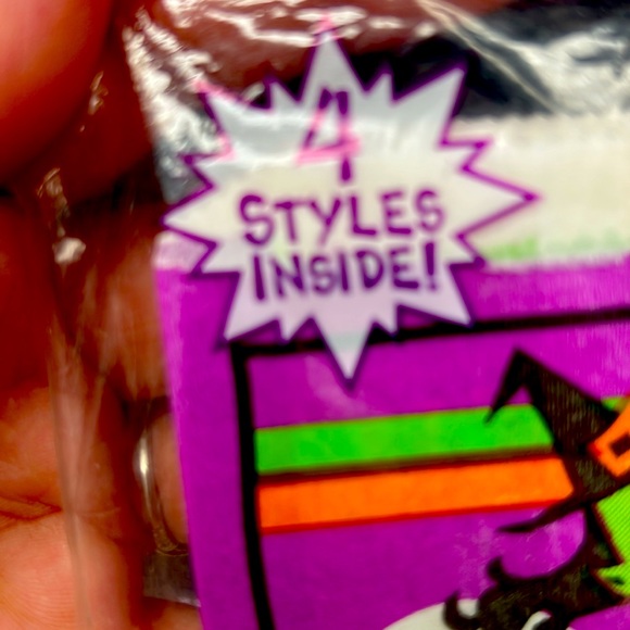 Vintage sealed  Halliween pack of 30 paper  treat bags - Picture 4 of 4